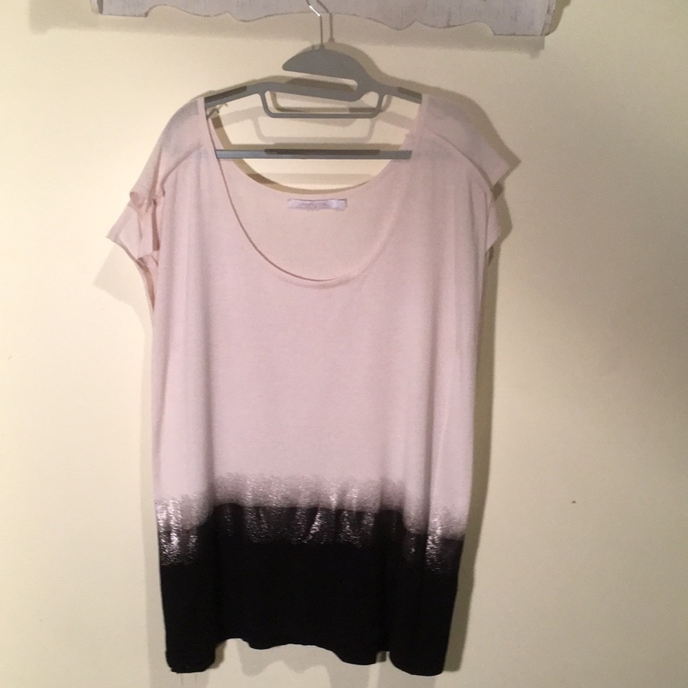 Lauren Vidal sleeveless cream and black top